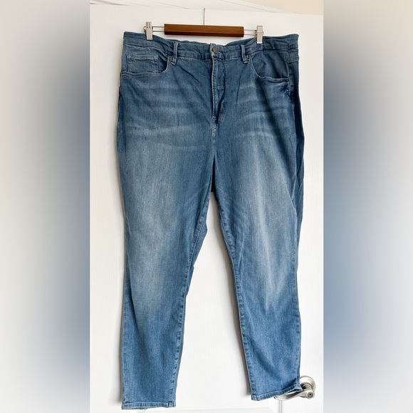 GOOD AMERICAN Good Waist Jeans Size 24 - Picture 1 of 9